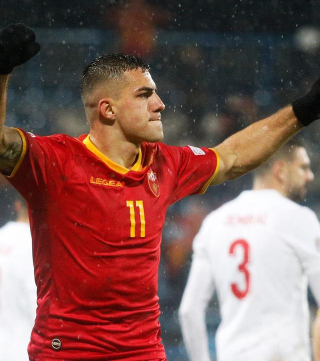 Nations League, Montenegro - Türkei am 19. November 2024: Nikola Krstovic bejubelt sein drittes Tor.