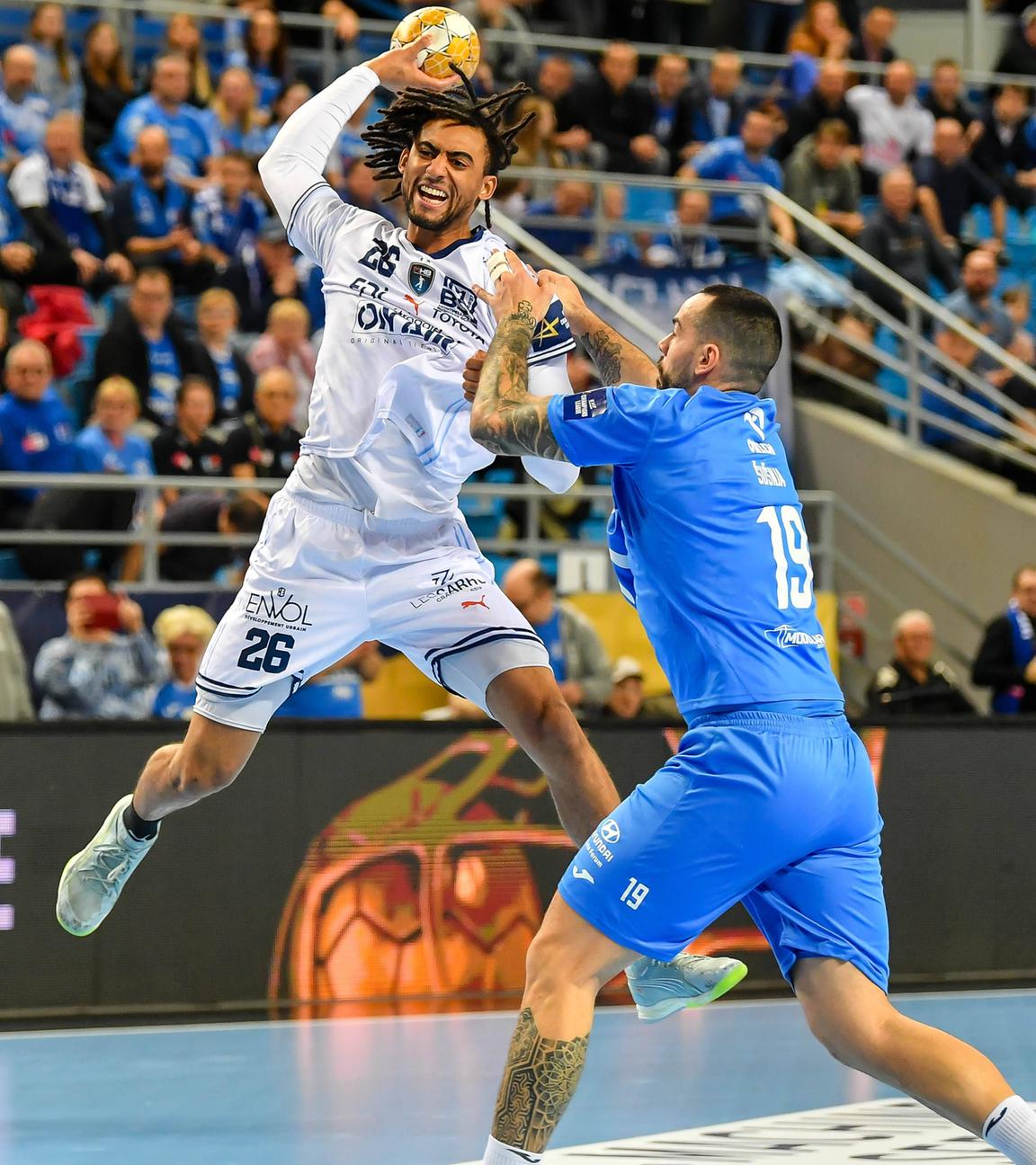 Bryan Monte (Montpellier) im Champions-League-Spiel gegen Wisla Plock beim Sprungwurf