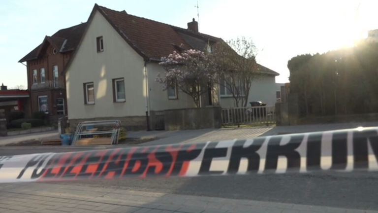 Frau mutmaßlich mit Hammer erschlagen