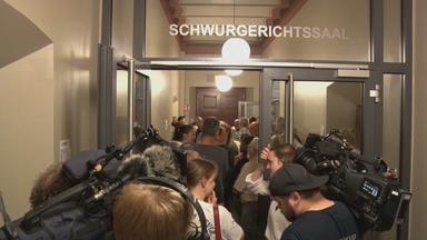 Presse wartet vor dem Schwurgericht