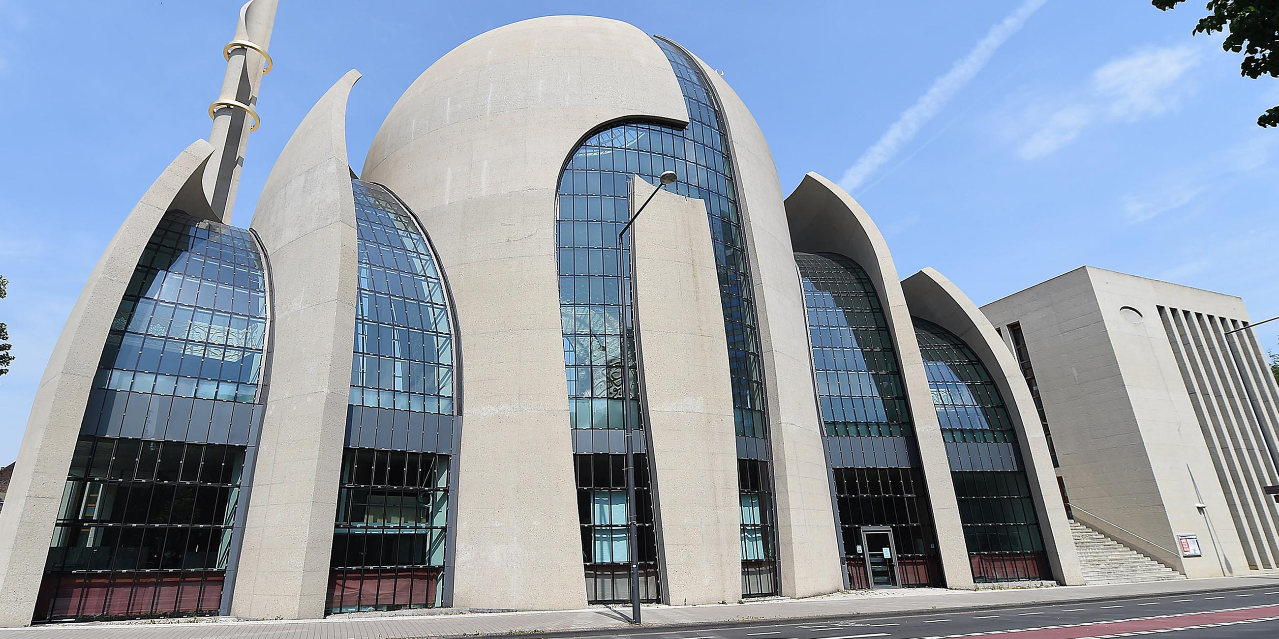 Archiv: DITIB-Zentralmoschee in Köln-Ehrenfeld am 22.6.2017
