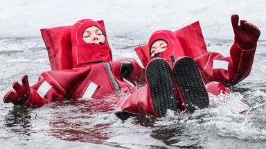 Eisschwimmen in Moskau