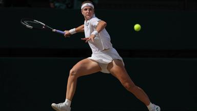 Karolina Muchova beim Tennis-Halbfinale von Wimbledon.