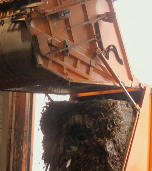 Müllabfuhr Berlin stellt aus Biomüll Treibstoff her