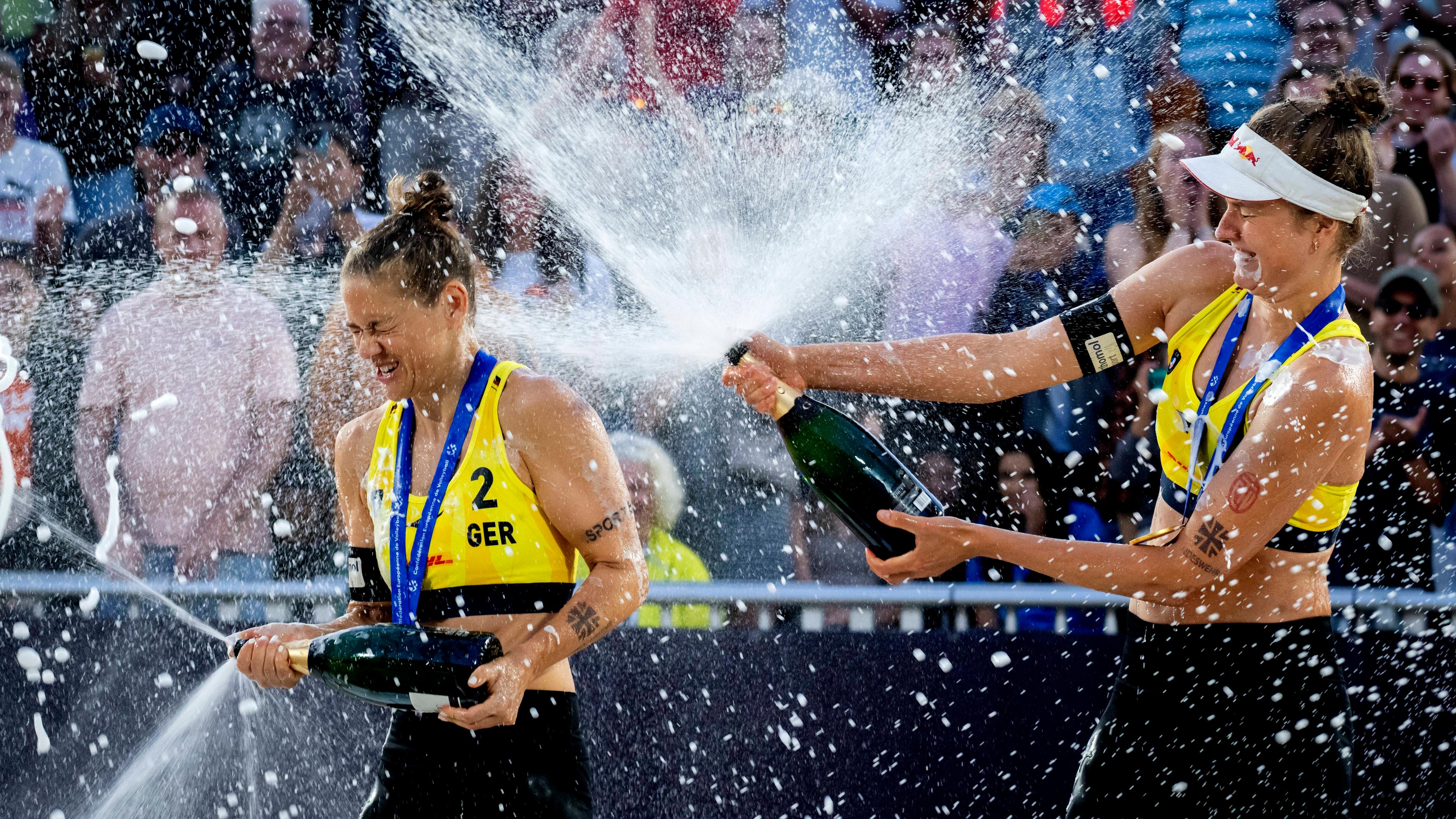 Svenja Muller and Cinja Tillmann (GER) after winning the final (w) of the 2024 European Beach volleyball