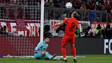 Harry Kane (München) erzielt das Tor zum 2:0 am 23.11.2024.