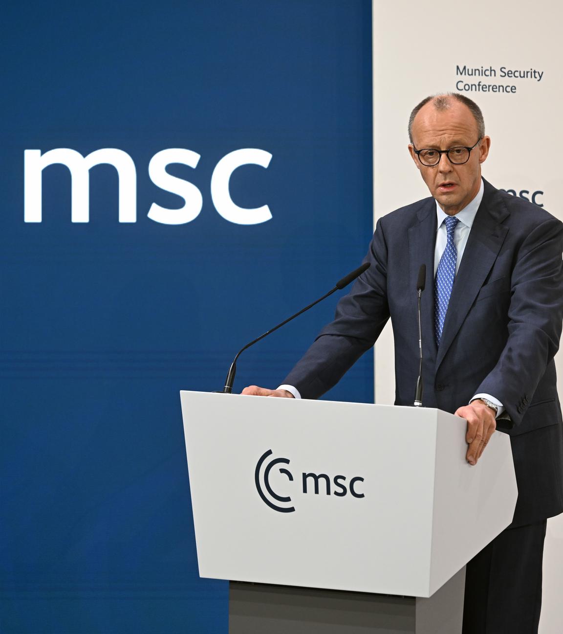 Bundeskanzler Friedrich Merz (CDU) spricht bei der Eröffnung der Münchner Sicherheitskonferenz.