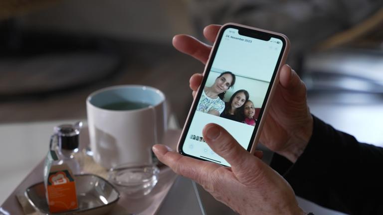 Handyfoto von Töchtern