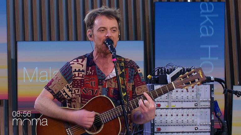 musik-moma-cafe-malaka-hostel-