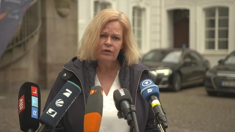 Mutmaßliche russische Spione verhaftet