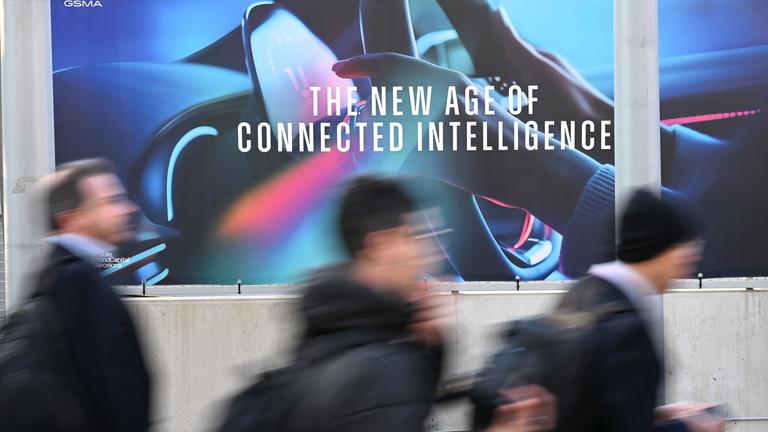 Die globale Mobilfunk-Branche stellt auf der Mobile World Congress ihre neuesten Produkte und Dienstleistungen zur Schau.