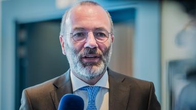 Belgien: Brüssel: Manfred Weber (CSU) spricht bei einem Statement beim EVP Treffen.