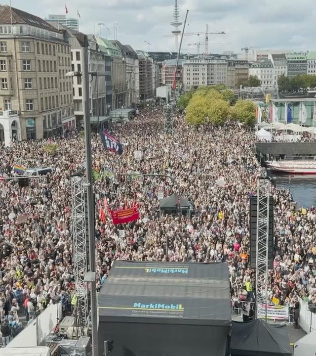 Demonstration in Hamburg nach der Wahl in Sachsen-Anhalt