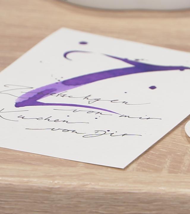 Karten mit bunter Schrift