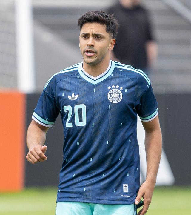 Fußballer Nadiem Amiri auf dem Spielfeld im Spiel gegen Finnland am 01.06.2026 im DFB Campus in Frankfurt.
