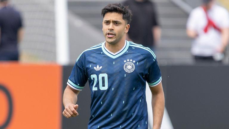 Fußballer Nadiem Amiri auf dem Spielfeld im Spiel gegen Finnland am 01.06.2026 im DFB Campus in Frankfurt.
