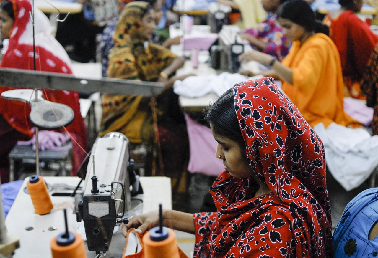 Archiv: Näherinen in Bangladesh