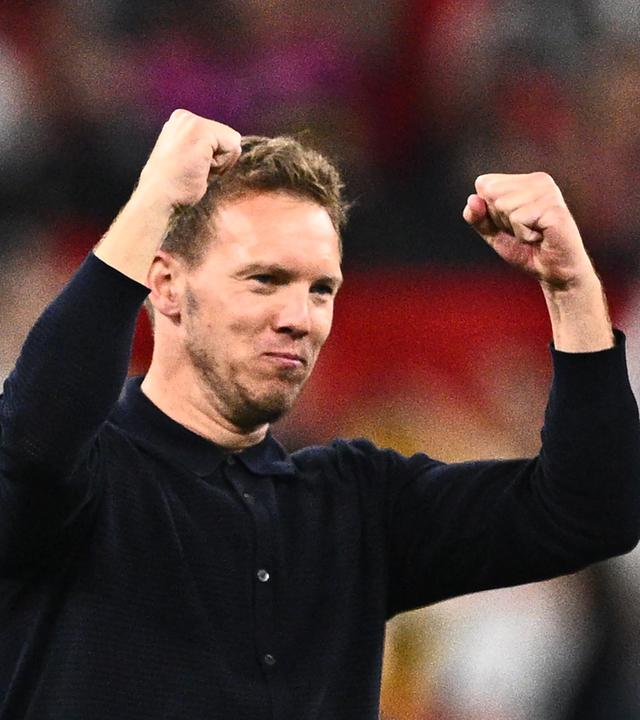 Deutschlands Trainer Julian Nagelsmann jubelt nach dem Spiel.