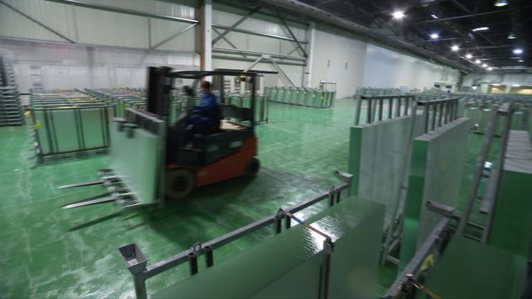 Nahaufnahme: Solarglashersteller