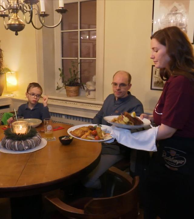 nahaufnahme: Essengehen wird teurer