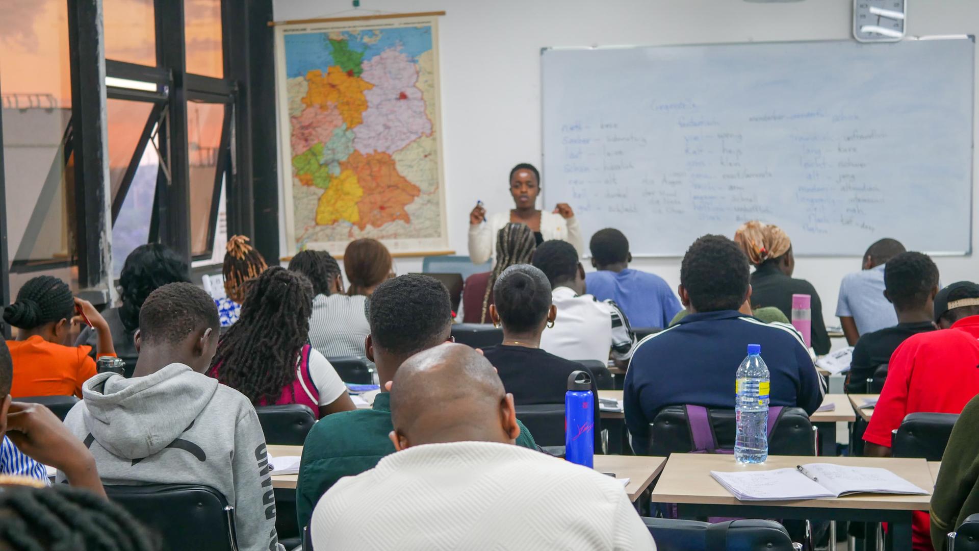 Deutschklasse Nairobi Kenia AG German Institute