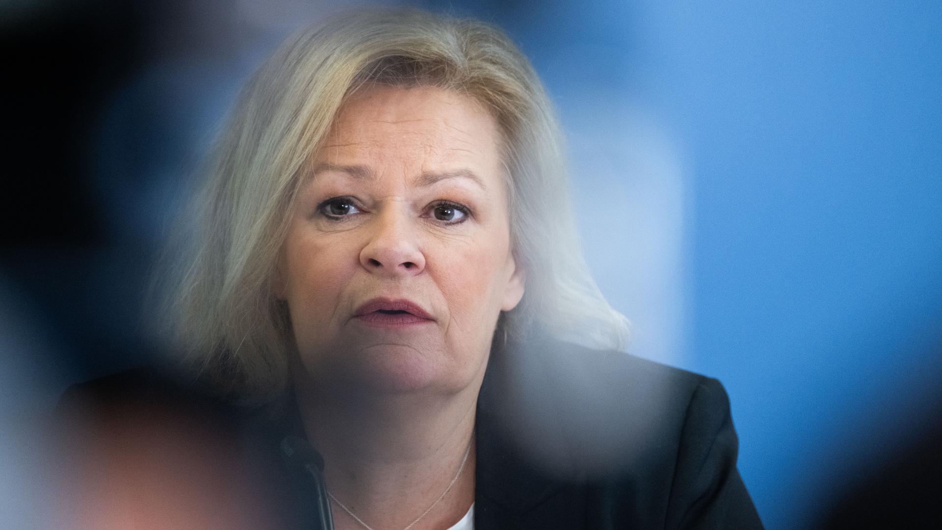 Nancy Faeser (SPD), Bundesinnenministerin, stellt beim Bundeskriminalamt (BKA) das ·Bundeslagebild Sexualdelikte zum Nachteil von Kindern und Jugendlichen 2023· vor.