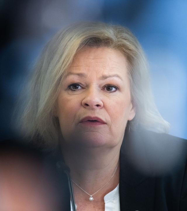 Nancy Faeser (SPD), Bundesinnenministerin, stellt beim Bundeskriminalamt (BKA) das ·Bundeslagebild Sexualdelikte zum Nachteil von Kindern und Jugendlichen 2023· vor.