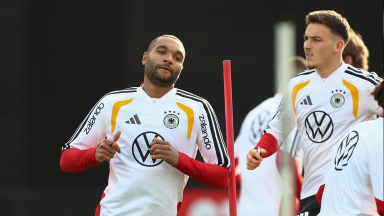 Jonathan Tah in Wolfsburg am 13.11.25