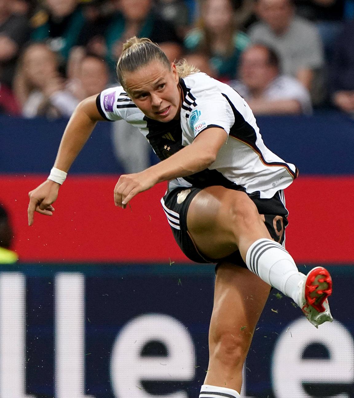 Klara Bühl beim Nations League Spiel gegen Island am 26.09.2023.