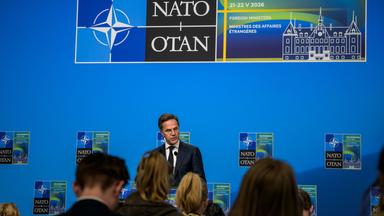 Generalsekretär Mark Rutte bei einer Pressekonferenz beim Treffen der NATO Außenminister in Schweden.
