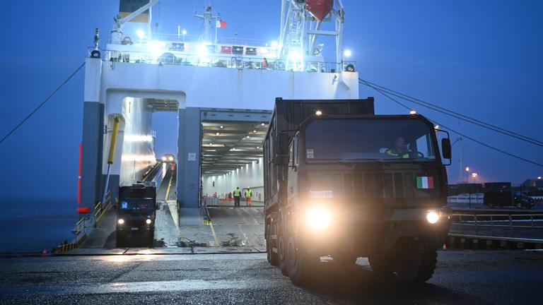 Große Verlegeübung der Nato: "Steadfast Dart"