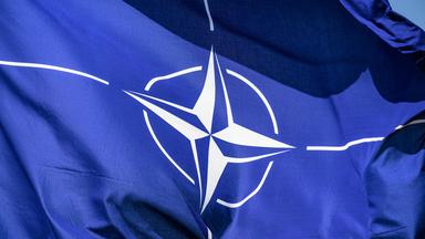 Die blaue Flagge der NATO
