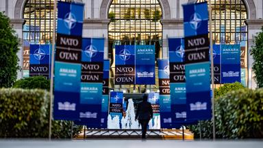 Türkei, Ankara: Blick auf den Präsidentenpalast, den Gipfelort beim NATO-Gipfel, dem Treffen des Nordatlantikrats auf Ebene der Staats- und Regierungschefs