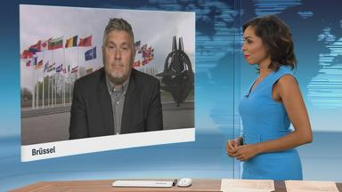 Moderatorin im Schaltgespräch mit ZDF-Korrespondent Andreas Stamm