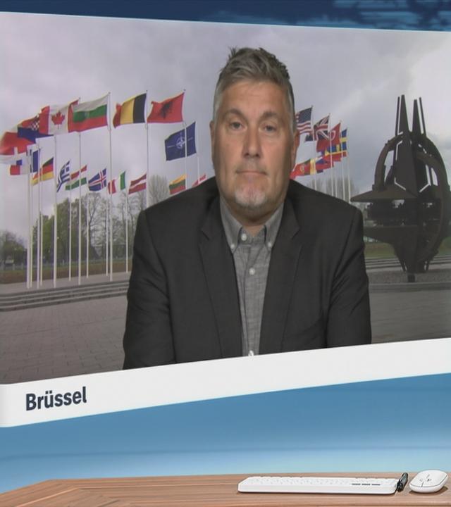 Moderatorin im Schaltgespräch mit ZDF-Korrespondent Andreas Stamm