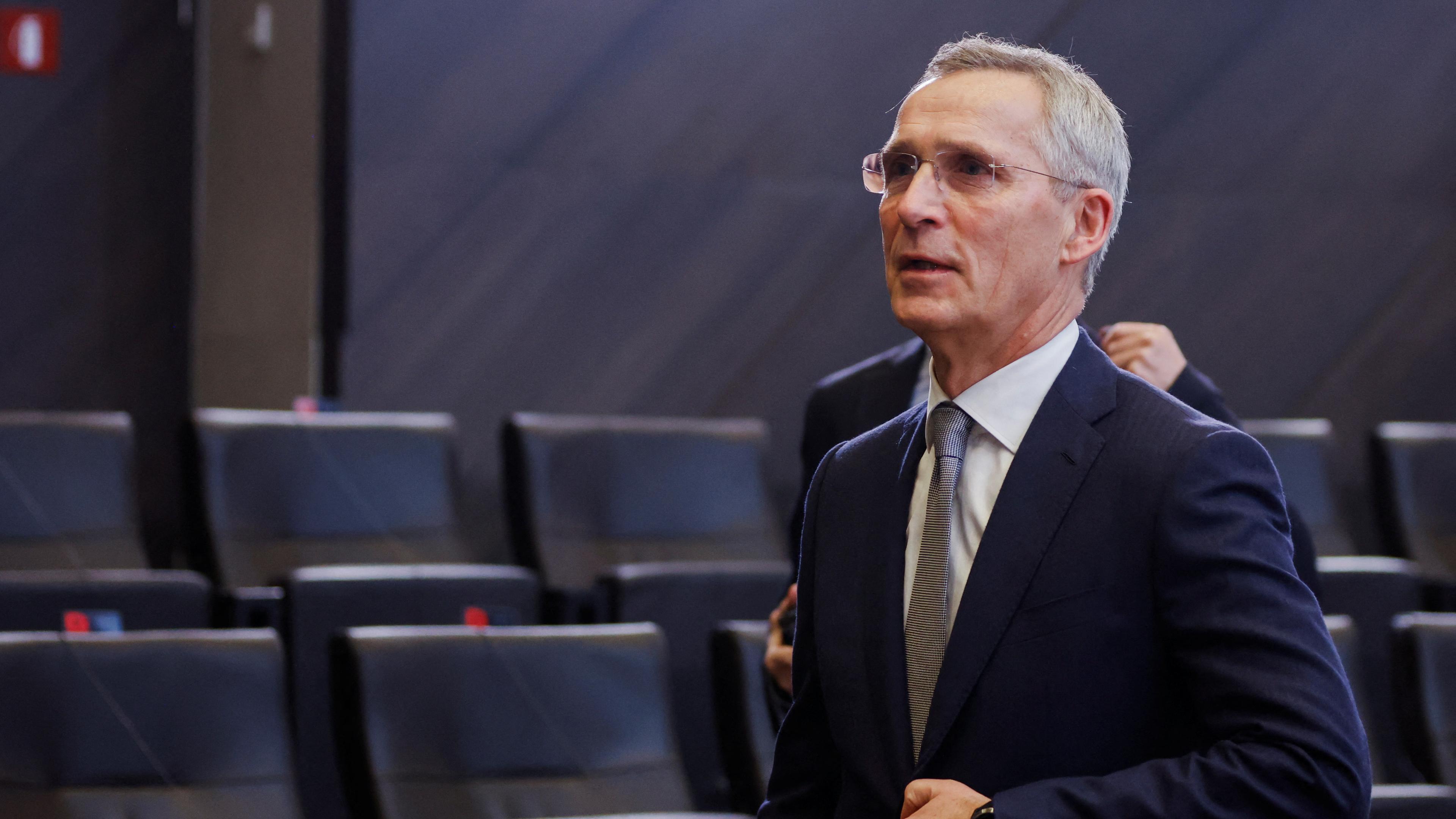 NATO-General-Sekretär Jens Stoltenberg nimmt an einem Treffen des Nord-Antlantik Rates beim Treffen der Nato-Verteidigungsminister teil.