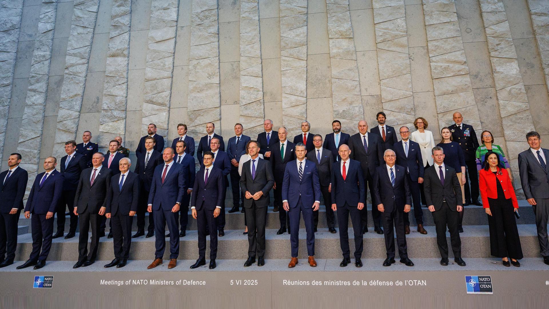 Nato-Verteidigungsministertreffen in Brüssel