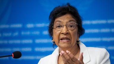 Navi Pillay bei einer Rede.