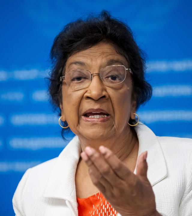 Navi Pillay bei einer Rede.