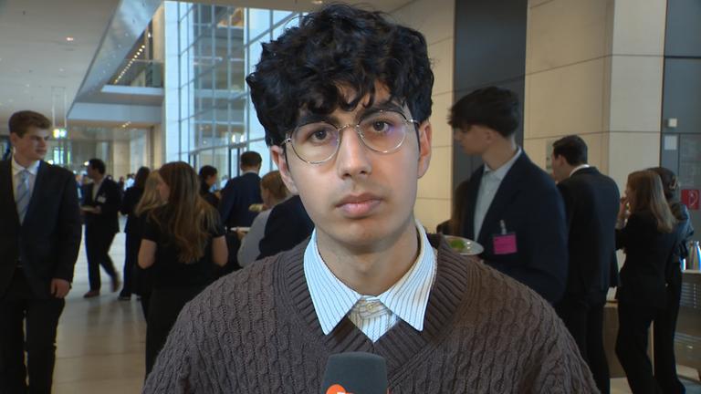 Navid, zum Wehrdienst per Los