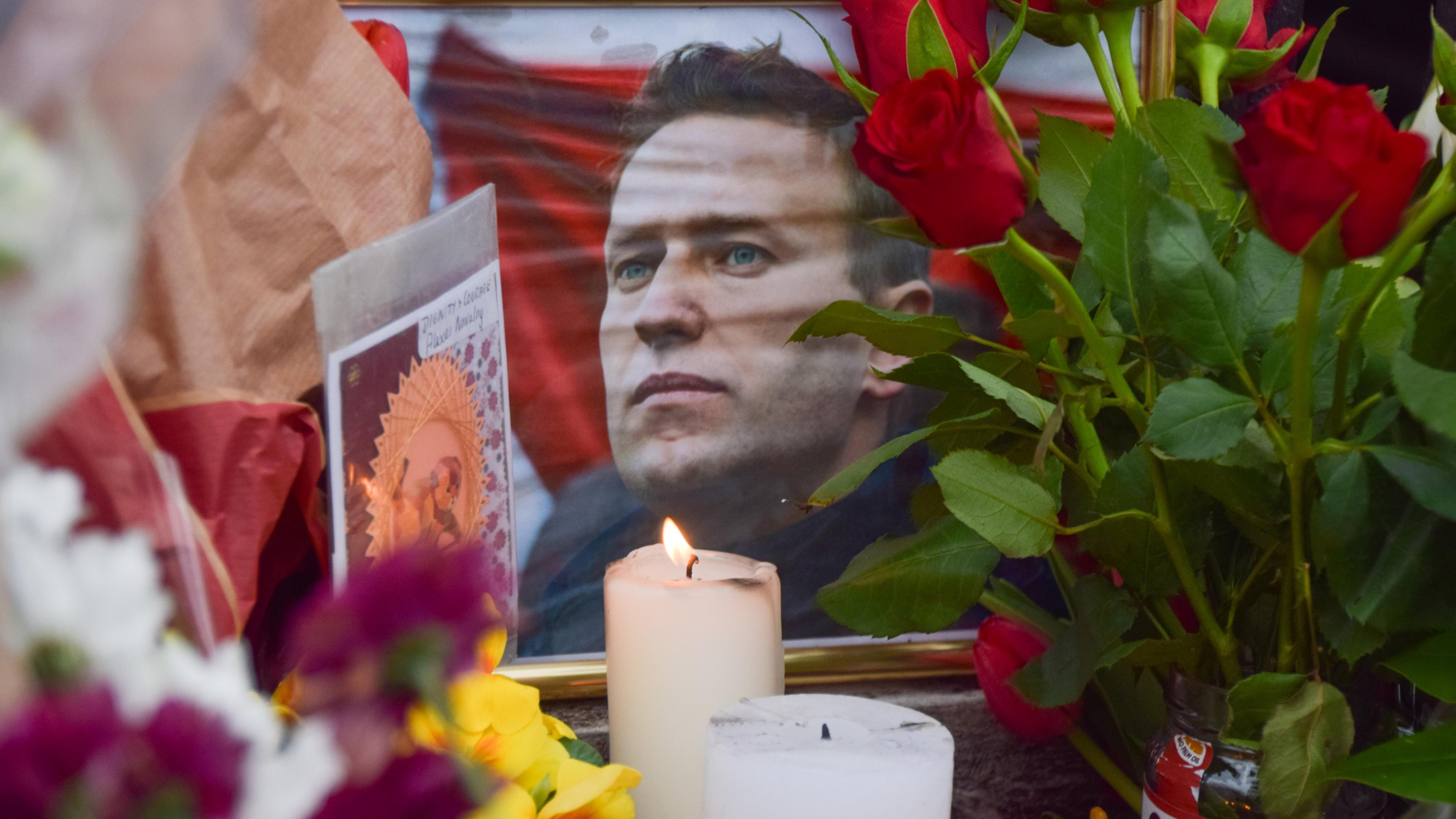 Kremlkritiker Alexej Nawalny ist tot.