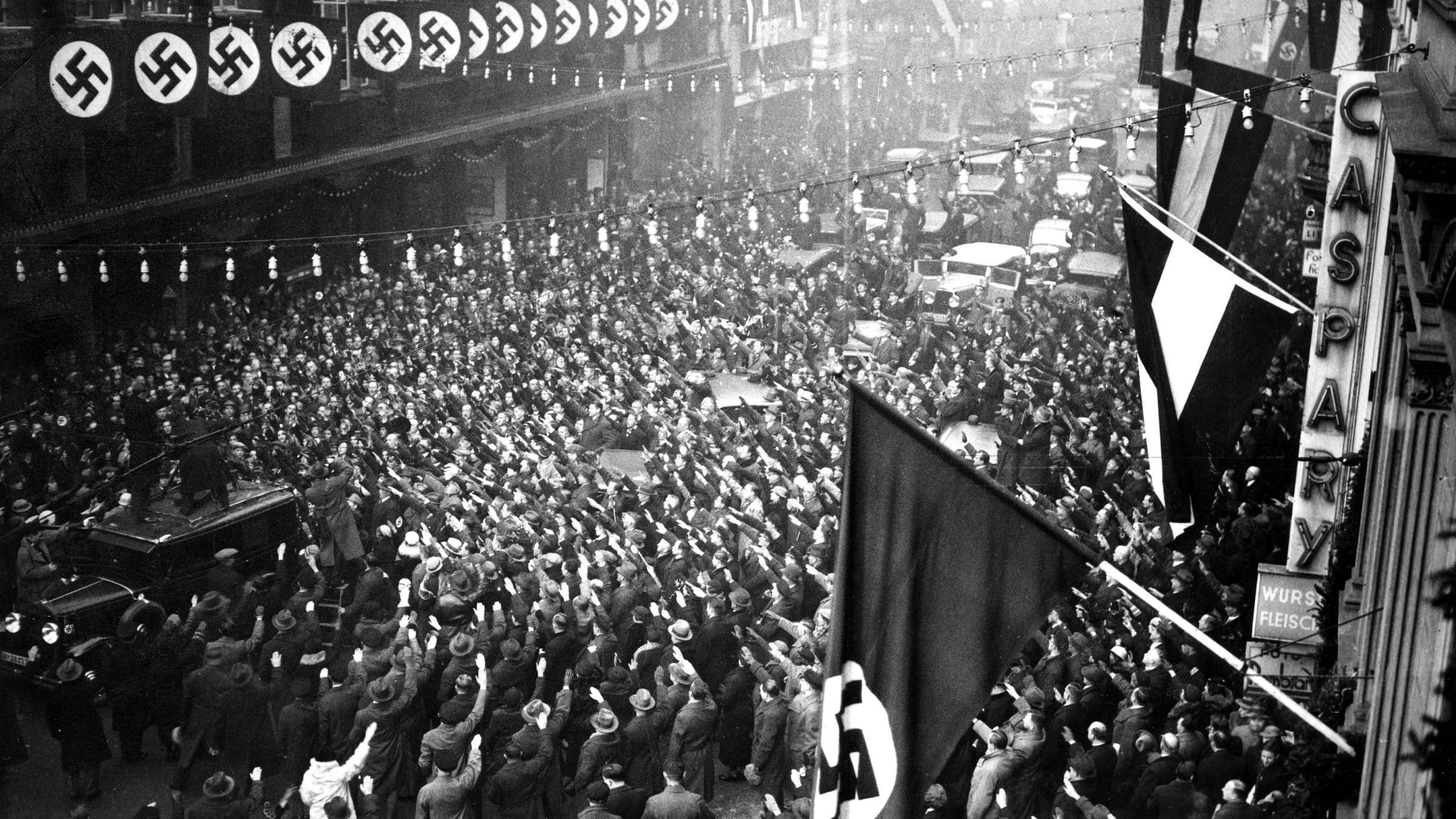 Nazi-Veranstaltung in den Straßen von München am 10.01.1935