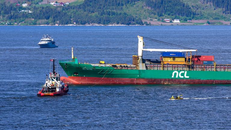 NCL Salten wird abgeschleppt