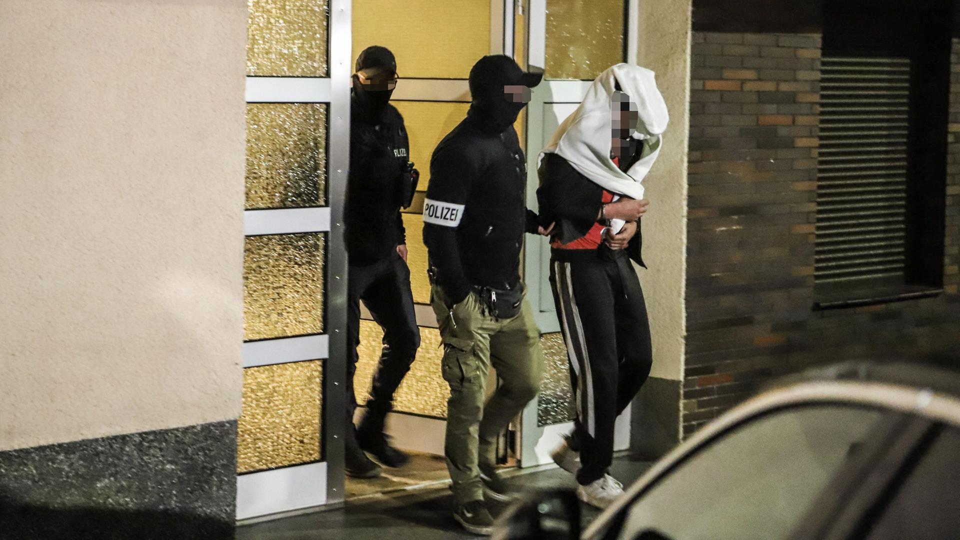Polizei nimmt ein mutmaßliches Mitglied der 'Ndrangheta in Hagen fest. (Mai 2023)