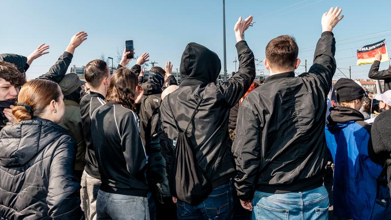 Archiv: Neonazi-Demonstration am Berliner Ostkreuz