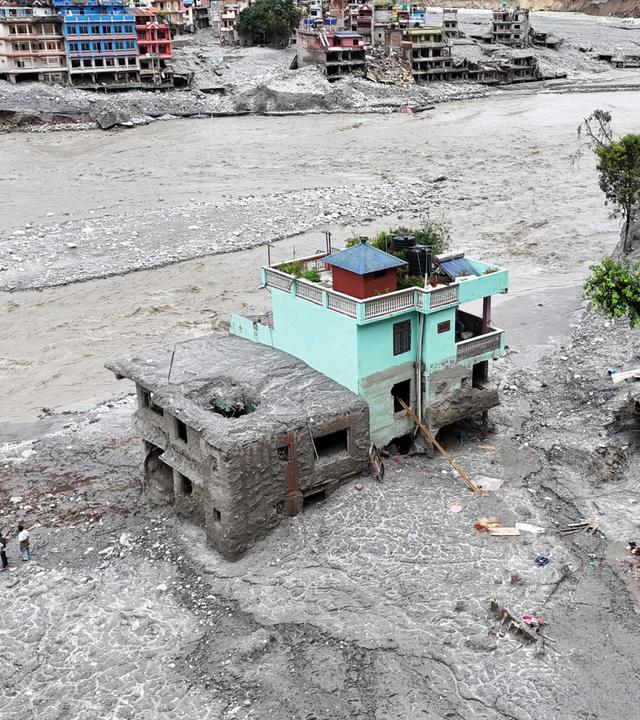 Das "Miracle House" nach der Flut in Nepal 