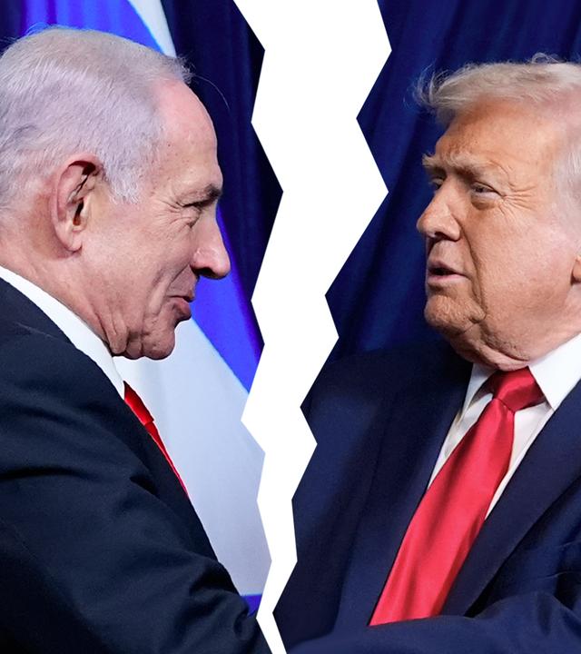 Netanjahu und Trump geben sich die Hand. Das Bild sieht aus, als wäre es in der Mitte zerissen.