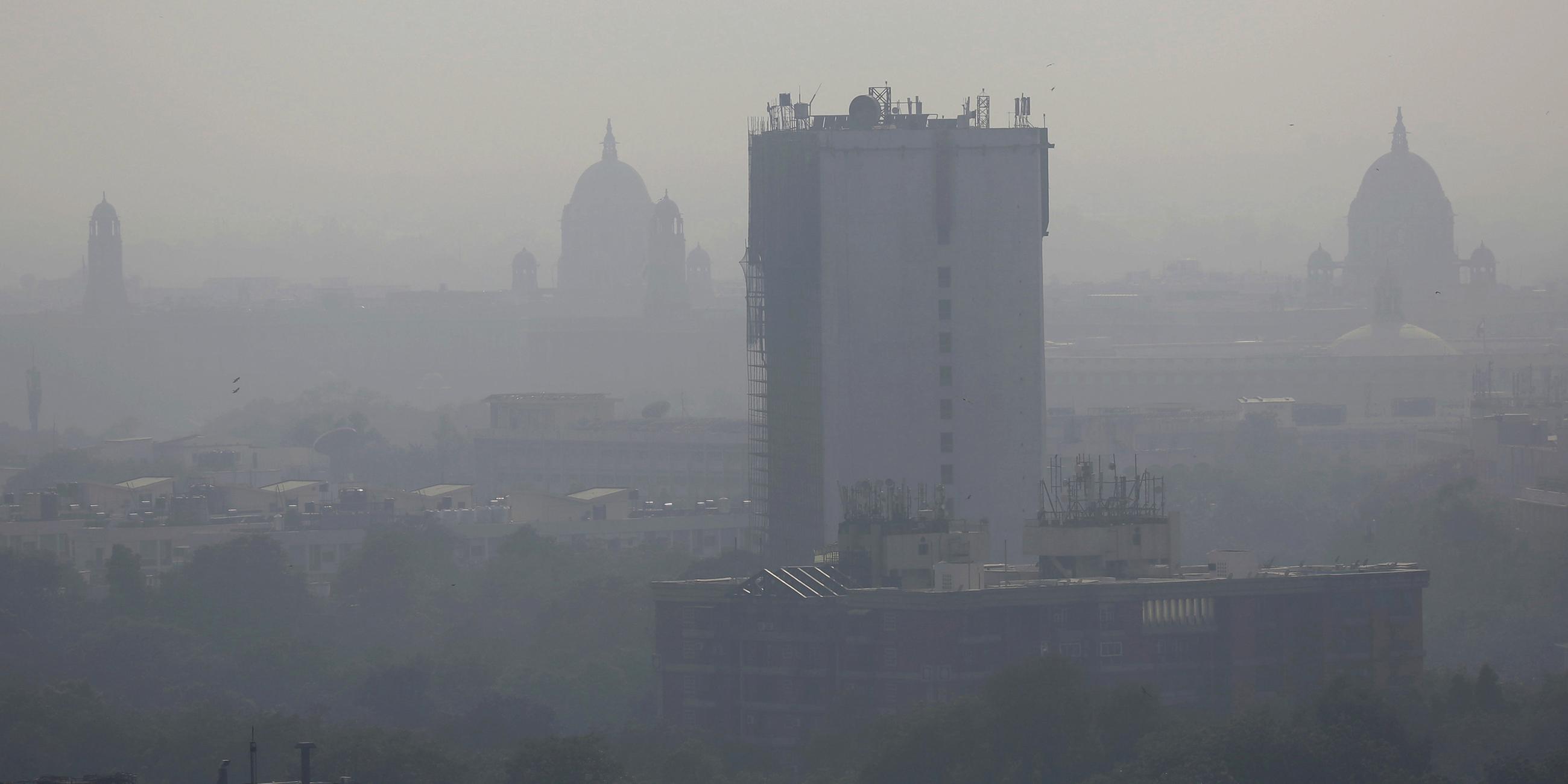 Archiv: Skyline von Neu-Delhi am 28.10.2016
