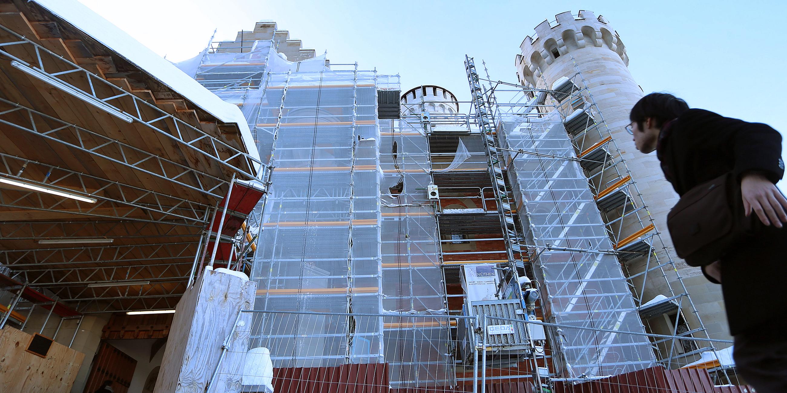 Schloss Neuschwanstein wird derzeit restauriert, aufgenommen am 16.01.2019 in Schwangau, Bayern.