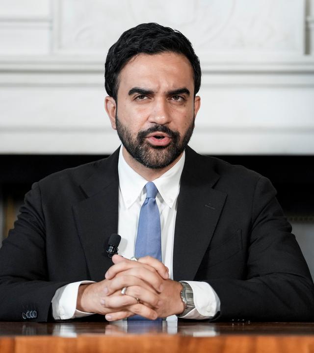 Der Bürgermeister von New York City, Zohran Mamdani, hält anlässlich des 250. Jahrestags der Unabhängigkeitserklärung der Vereinigten Staaten eine Rede im New Yorker Rathaus.